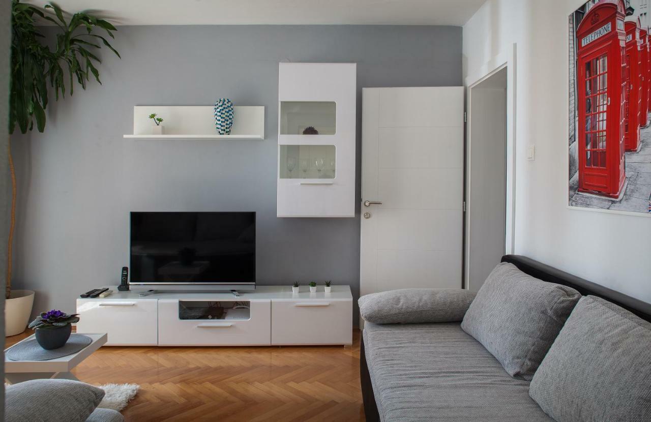 Apartments Klara Макарска Экстерьер фото