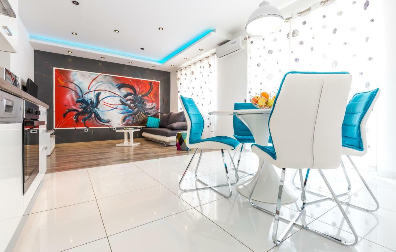 Apartments Klara Макарска Экстерьер фото